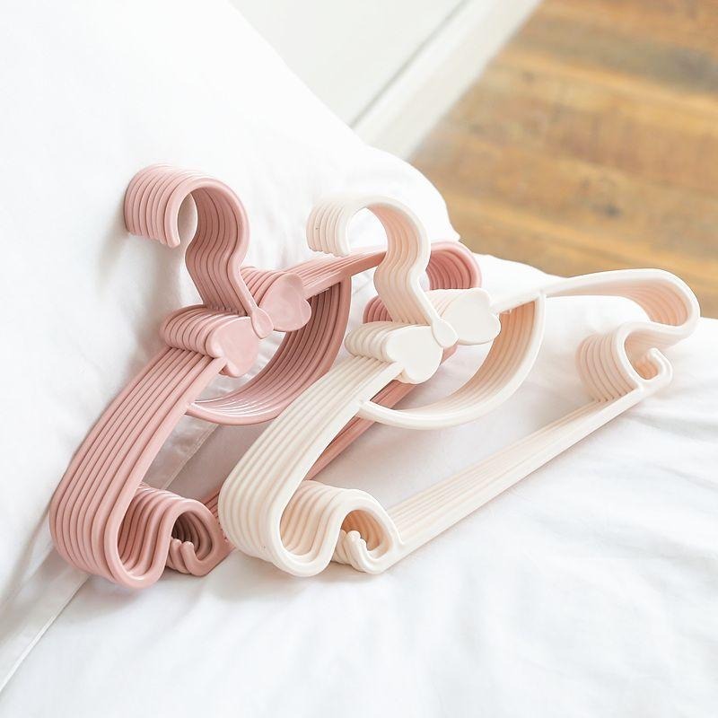 10pcs 아기 옷 랙 휴대용 플라스틱 수건 디스플레이 - Baby Clothing Hangers 리뷰 및 가격